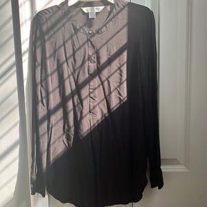 Old Navy black button down shirt in size XS.